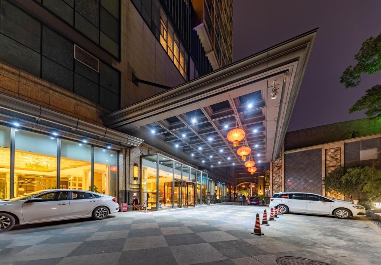 Ramada Yichang Hotel Exterior foto